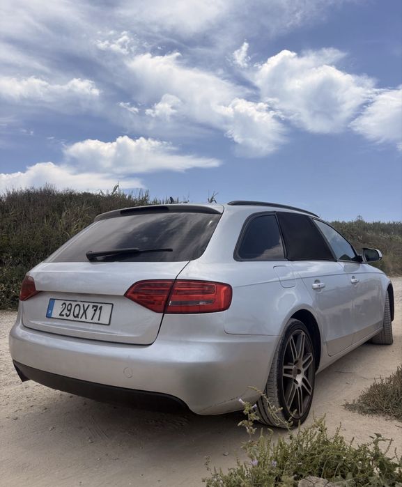 Audi A4 b8 2010 com uns a fazeres