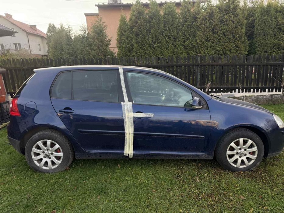 VW Golf 5 po wypadku