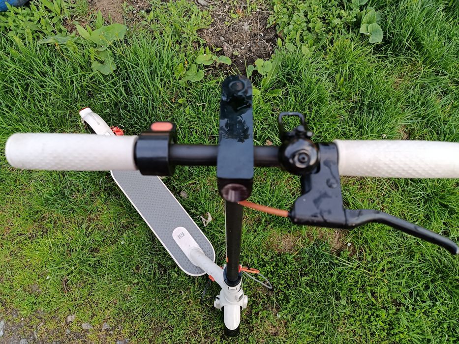 Електросамокат Xiaomi Mi Electric Scooter 3
