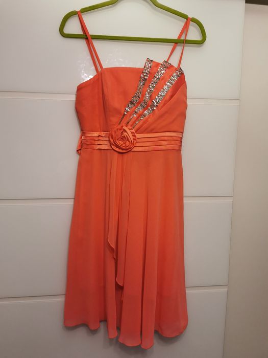 Zwiewna lekka sukienka