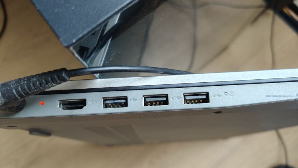 Laptop Lenovo 17