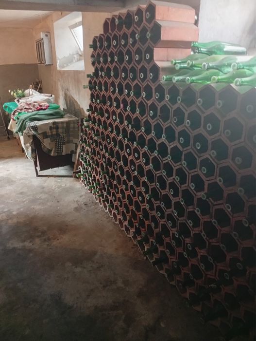 Garrafeira em ceramica