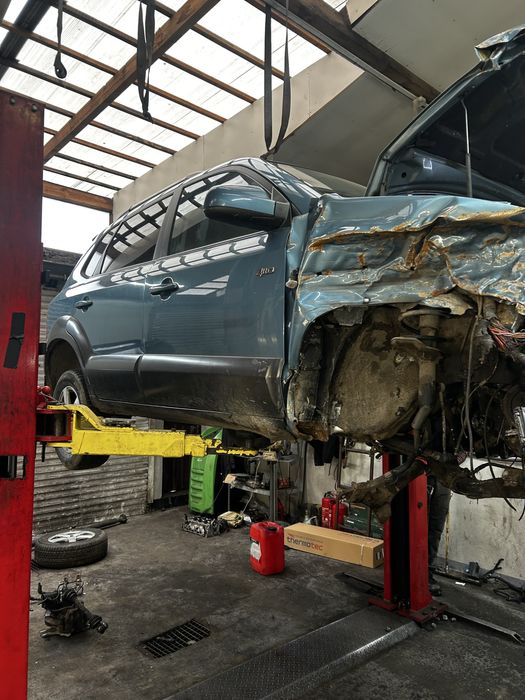 Drzwi klapa tucson czarny i color HE