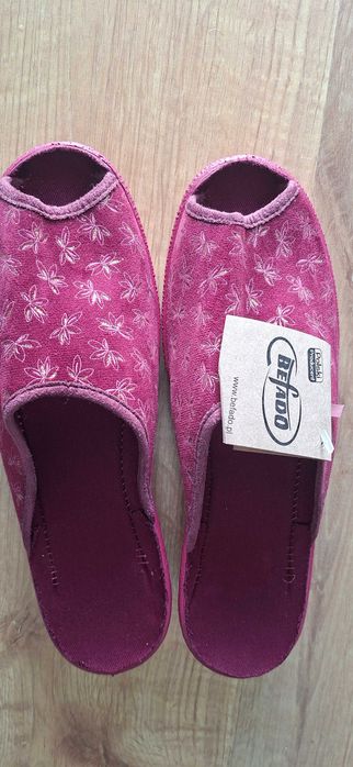 Pantofle kapcie 41 Befado nowe