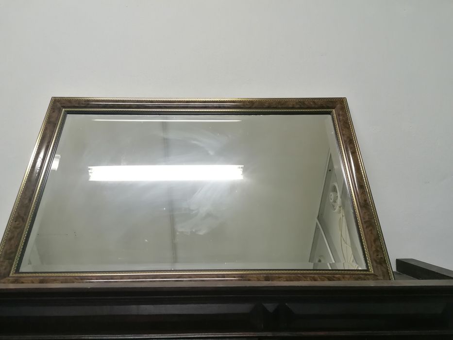 Espelho com moldura
