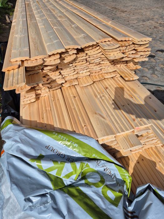 Deska elewacyjna półbal, 21x120, sosna północna z Finlandii, 2-kl.