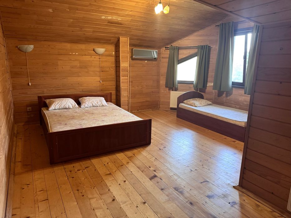 Подобова оренда будинку на Трухановому острові.