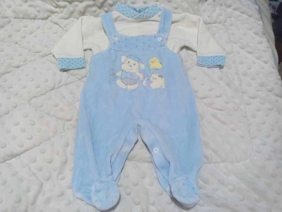 Conjuntos e fatinhos de bebe 0-3 meses