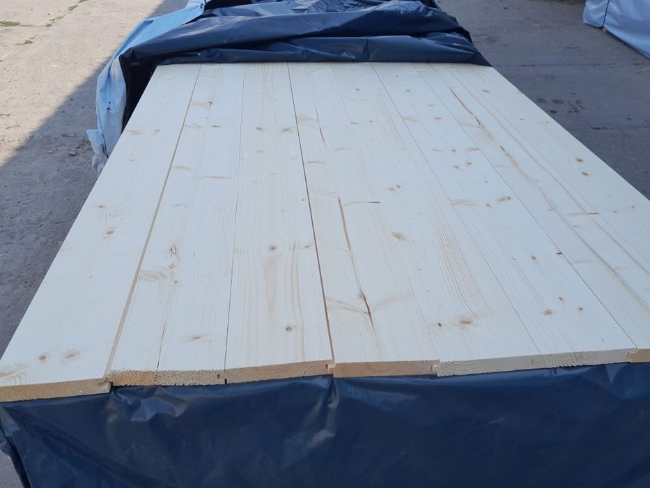 Deska podłogowa świerk 28x146 mm dł. 4,5 m 4,8 m 5,4 m