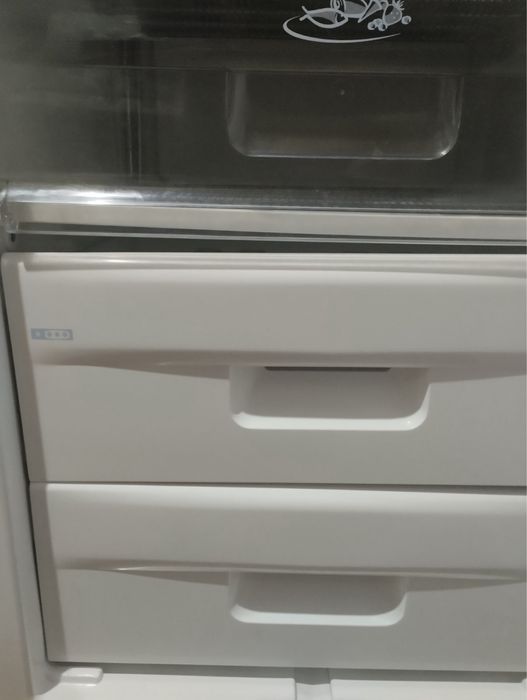 Холодильник snaige