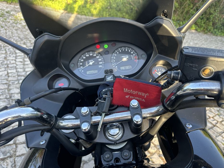 Honda CBF 600 impecavel