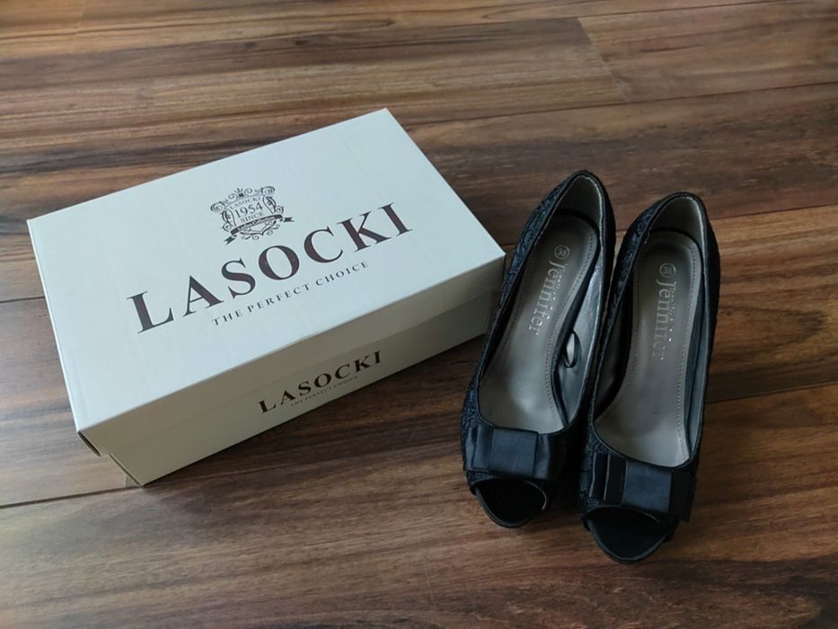 CCC czarne szpilki na obcasie 38 koronka RAZ założone