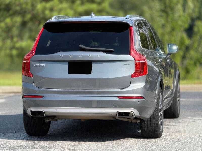 2020 Volvo XC90 T5 Momentum