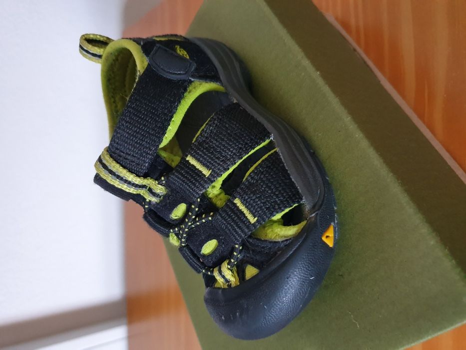 Sapatilhas Keen Tam 20/21 (Novas)