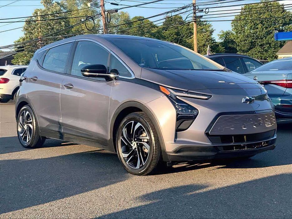 Chevrolet Bolt EV 2LT      2023