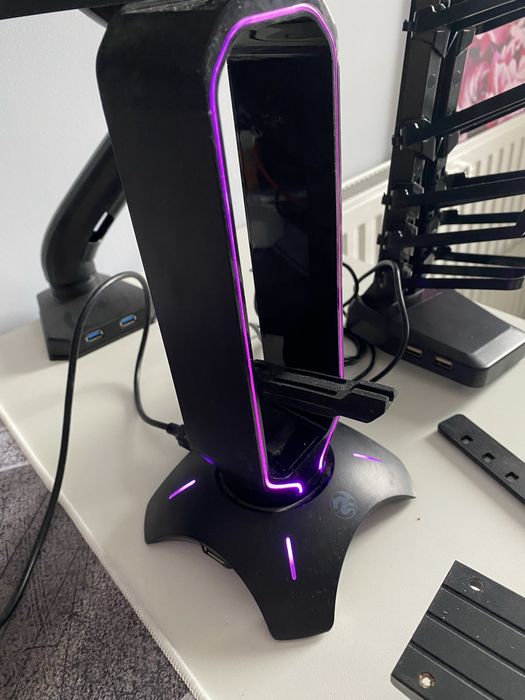Підставка під навушники, Usb-hub, ємність для чашки для столу навісна