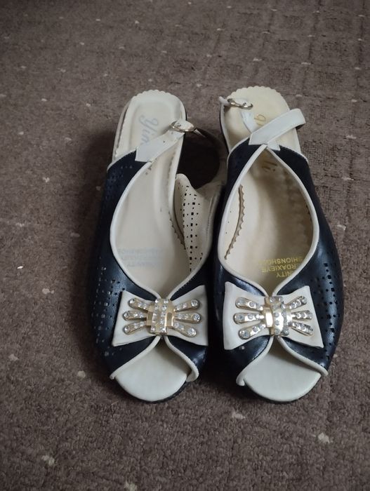 Продам взуття !!!