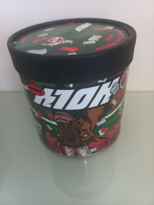 Holy napój o smaku słodkiej maliny