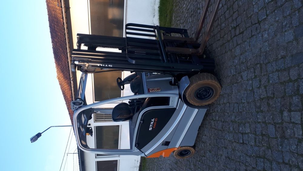 Empilhador STILL elétrico 2.5 toneladas