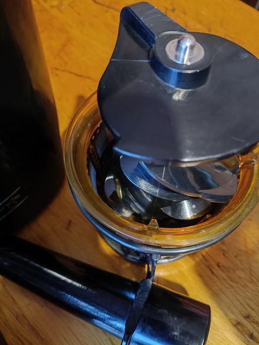 Wyciskarka wolnoobrotowa kuvings revo830