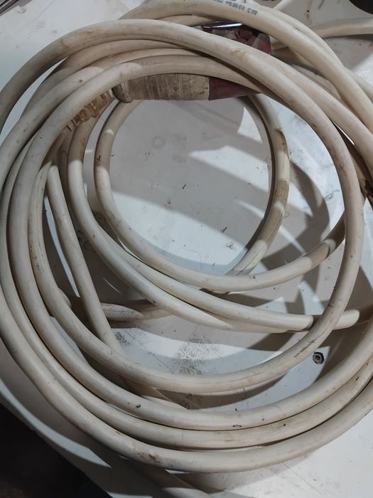 Продам кабель 380в б.у