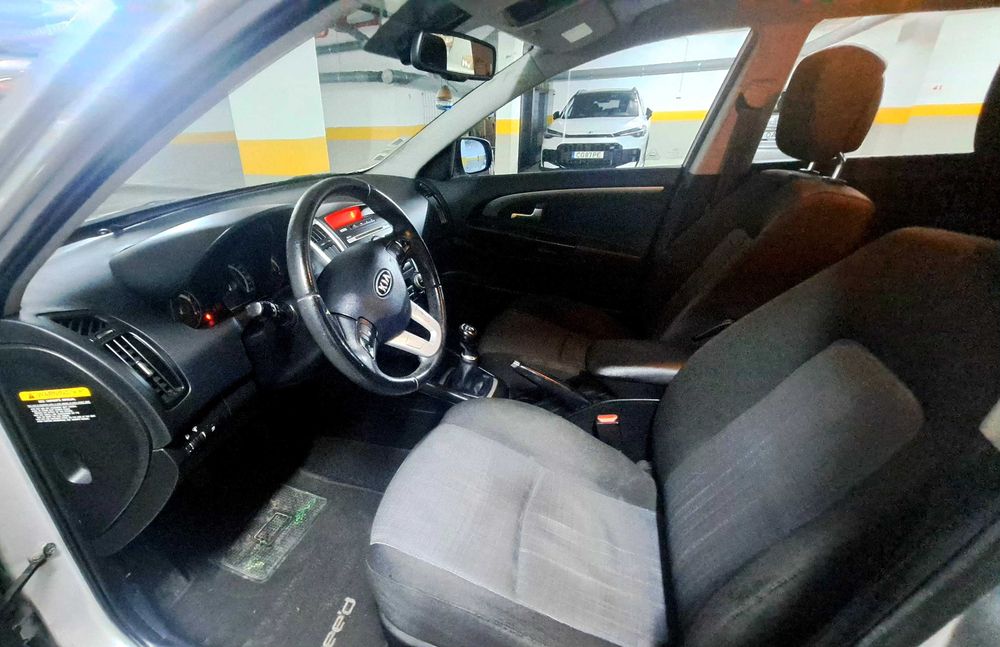 Kia Ceed 11-2009 Gasolina