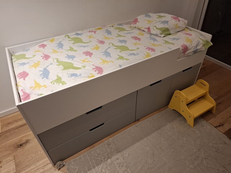Cama criança com gavetões