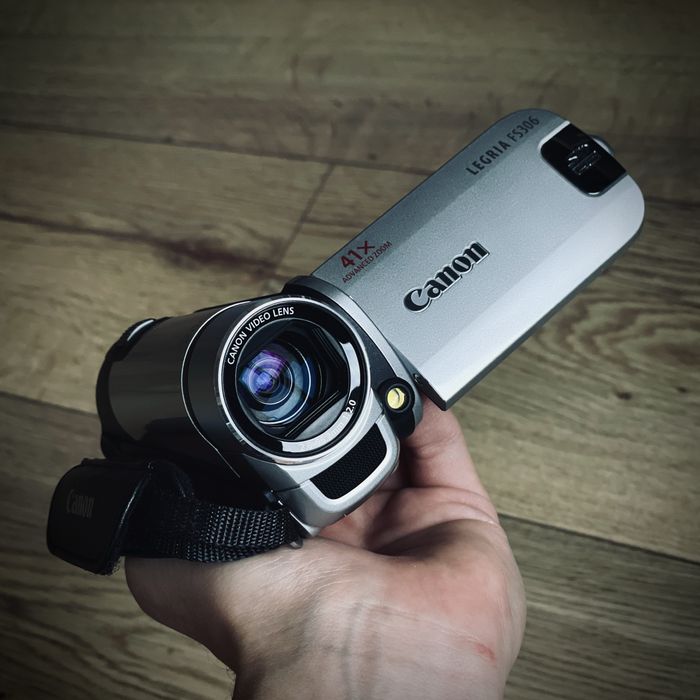 Canon Legria FS306 ПОВНИЙ КОМПЛЕКТ ТОПОВА Цифрова Вінтажна Відеокамера Camcorder Y2K
