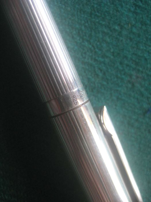 caneta de prata COLUMBUS