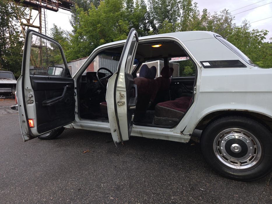 Продам автомобіль Волга  газ 3102