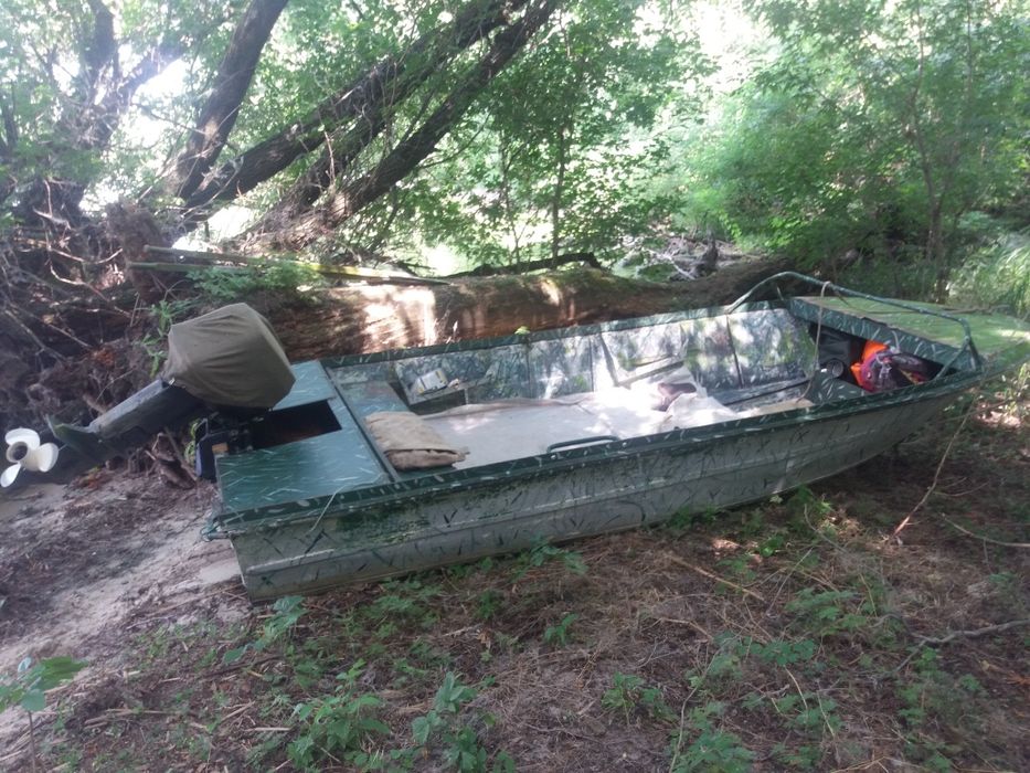 Продам лодку Крим.