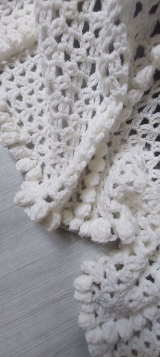 Manta pura lã toda trabalhada