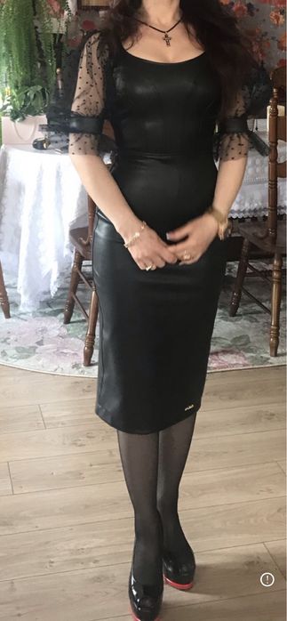 Платье !!! Было одето один раз на мероприятие!!!