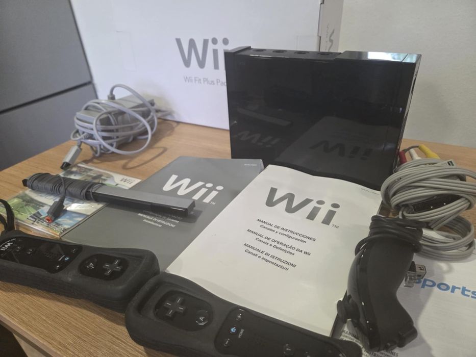 Nintendo Wii Completa em Caixa – Imaculada | 2 Comandos