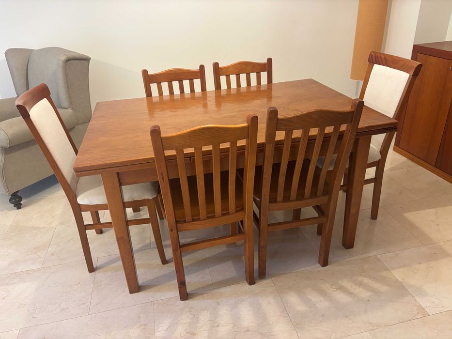 Mesa de jantar madeira + 6 cadeiras