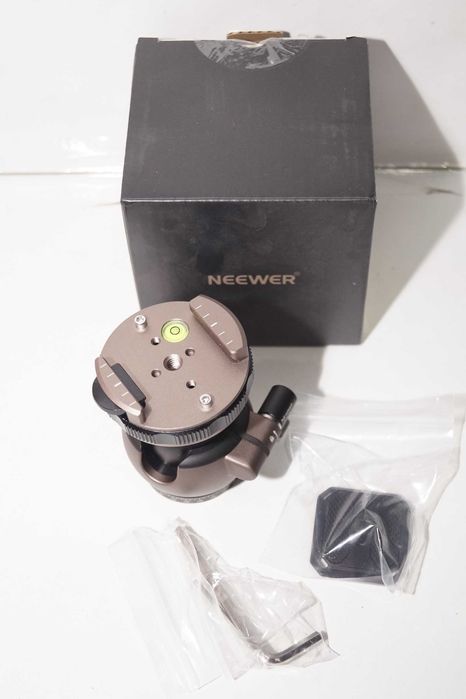 NEEWER Głowica kulowa o niskim profilu 40mm