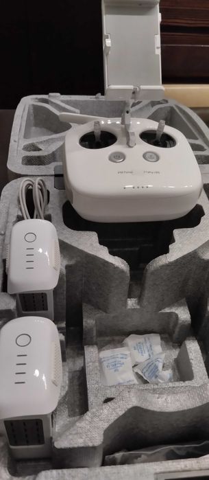 Drone  phanton 4 em bom estado.