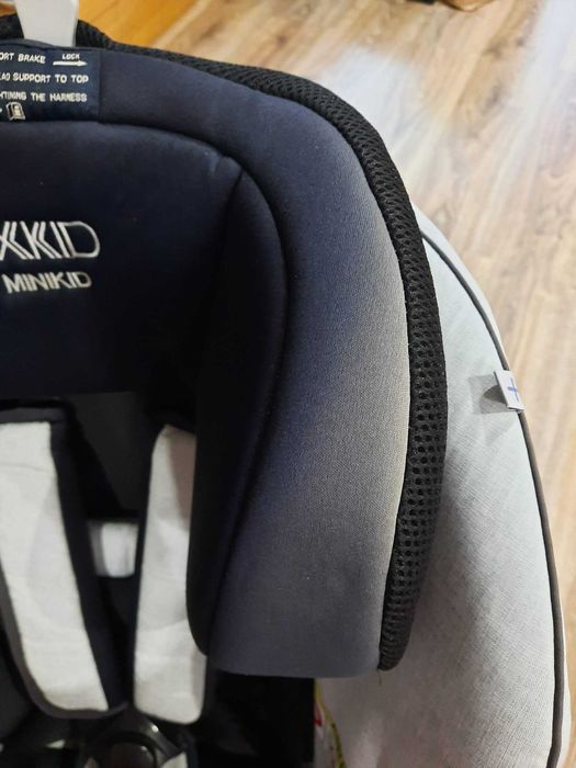 Fotelik samochodowy RWF Axkid MiniKid 2.0 + lusterko