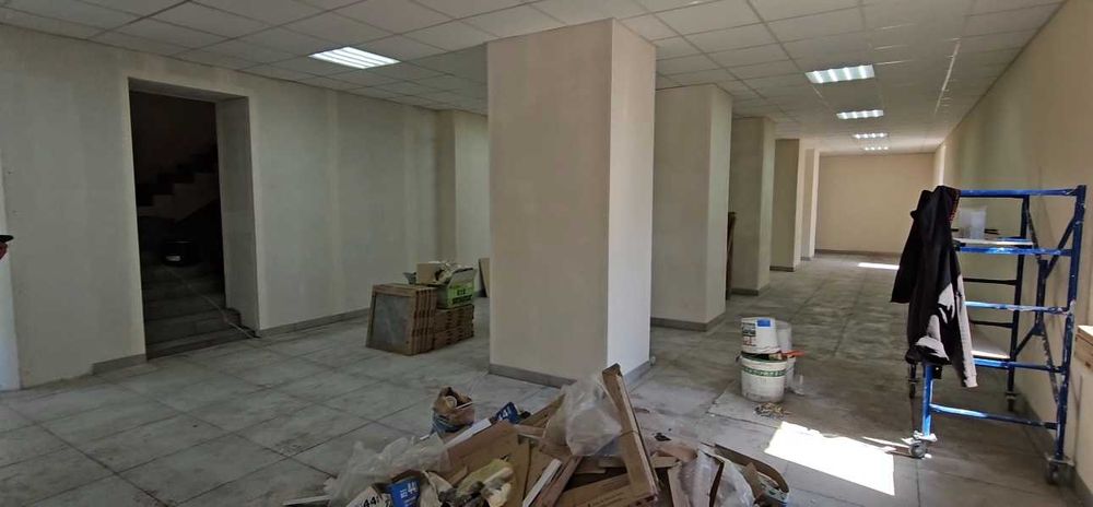 Центр Київська торгове приміщення 240 кв.м. фасад ремонт гарне місце