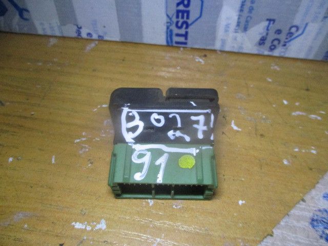 Botão / interruptor aquecimento de bancos PEUGEOT 605 (6B)