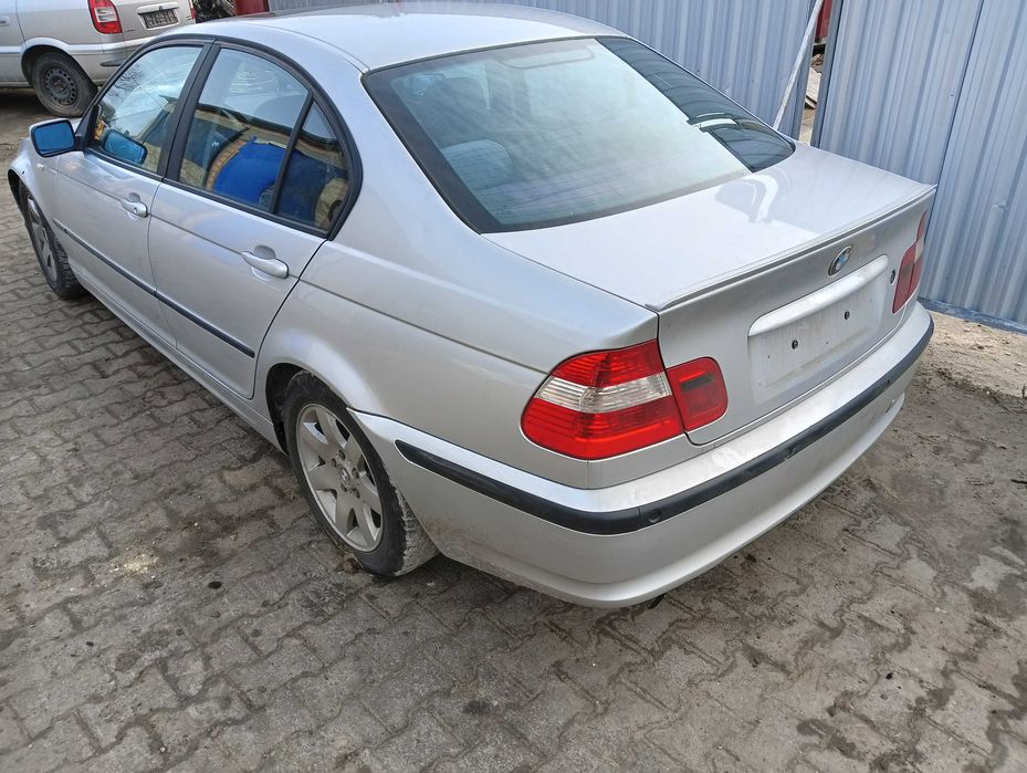BMW E46 - Na części - Drzwi / maska / błotnik / klapa / lampa / inne