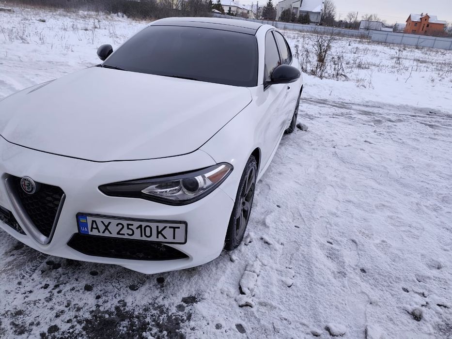 Продам машину Alfa Romeo