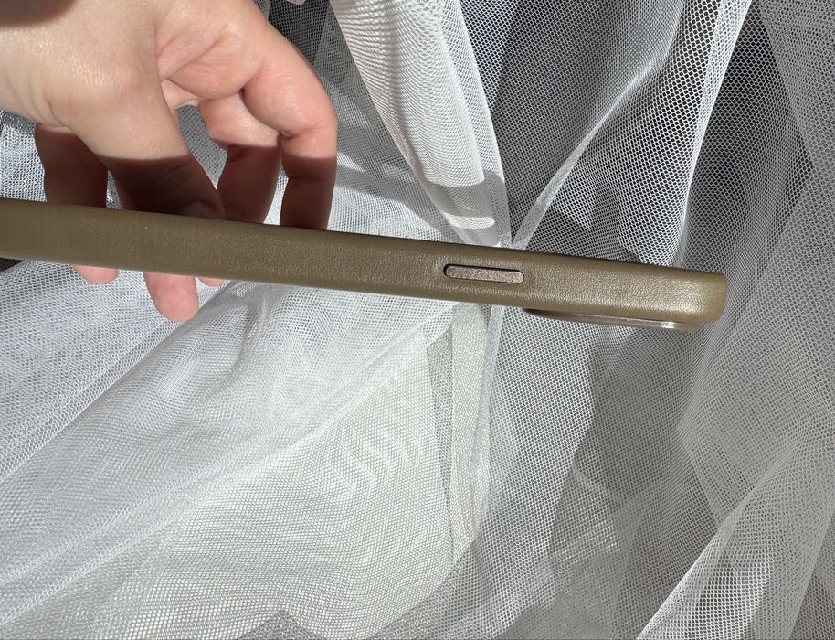 Чохол на iPhone 15 Pro Max (коричневий)