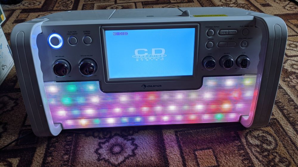 Продам немецкую стереосистему с bluetooth AunaDiscoFever(CD+G Karaoke)