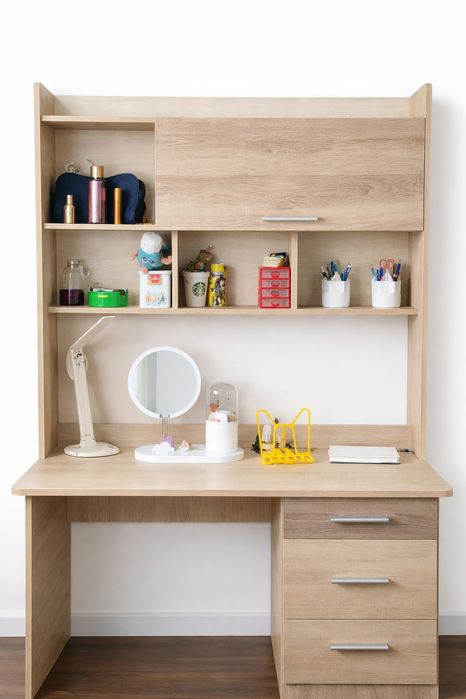 Стол письменный        .