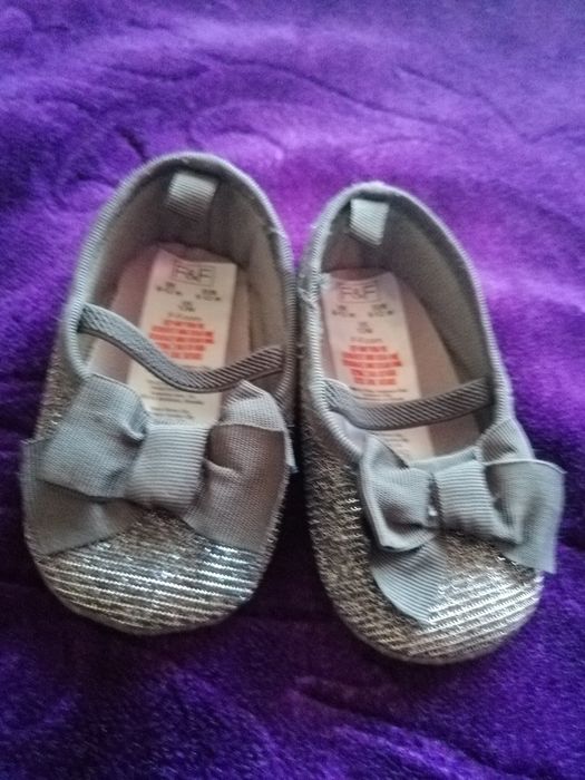 Piękne buciki, niechodki, balerinki rozm. 6-12