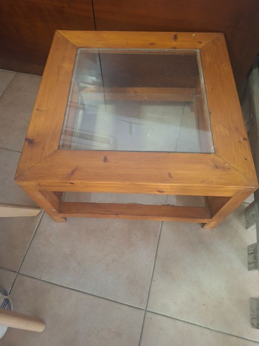Mesa de centro vidro e madeira