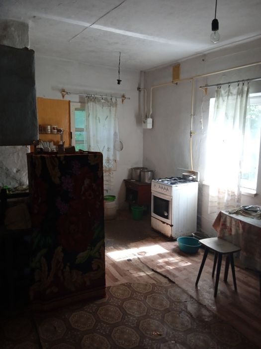 . Будинок із земельною ділянкою.