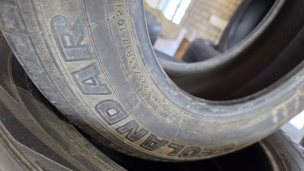 Yokohama 225/65 R17 комплект