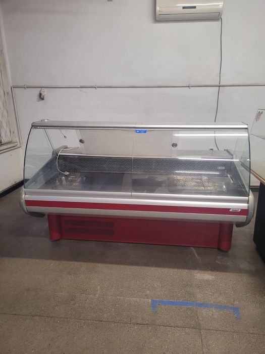 Lada chlodnicza, witryna